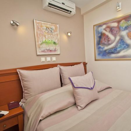 Triton Hotel Piraeus Exterior photo