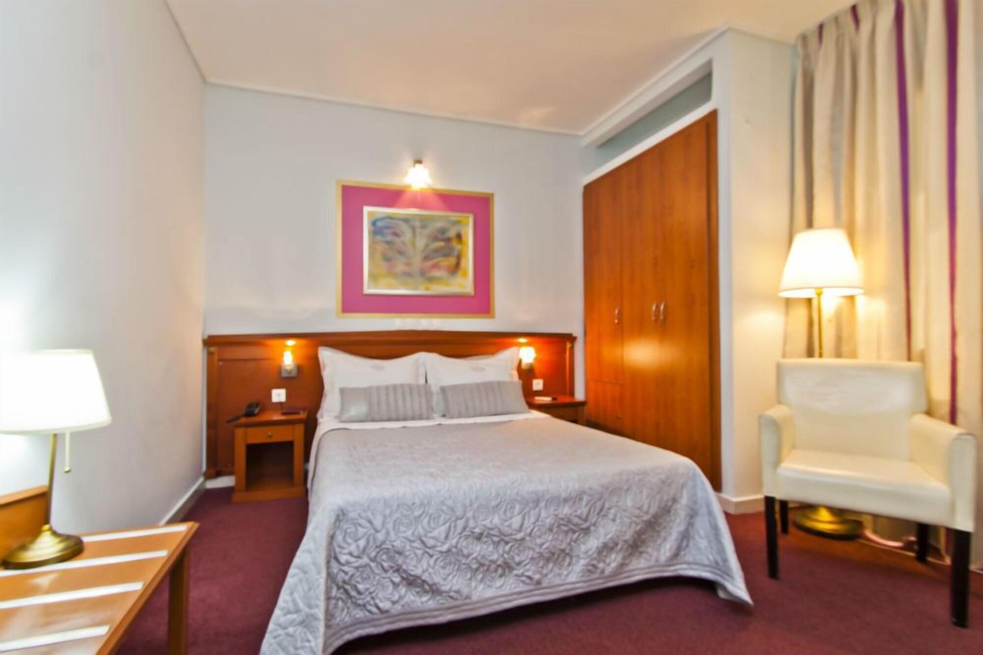 Triton Hotel Piraeus Exterior photo