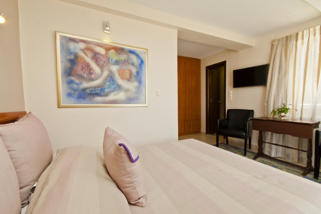 Triton Hotel Piraeus Exterior photo