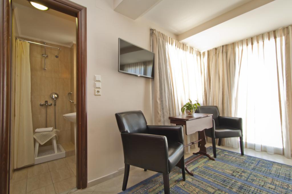 Triton Hotel Piraeus Exterior photo