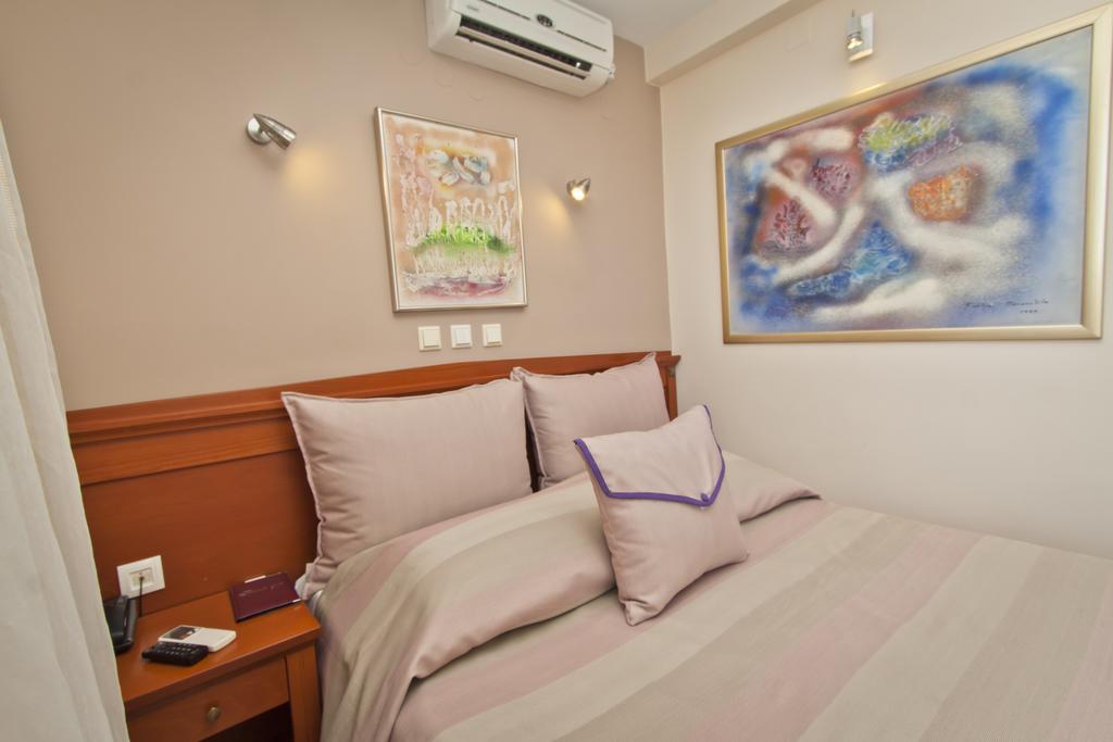 Triton Hotel Piraeus Exterior photo